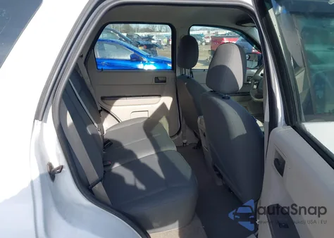 2008 Ford Escape Xls/Xls Manual z USA, uszkodzony, nr VIN 1FMCU02Z08KC97540